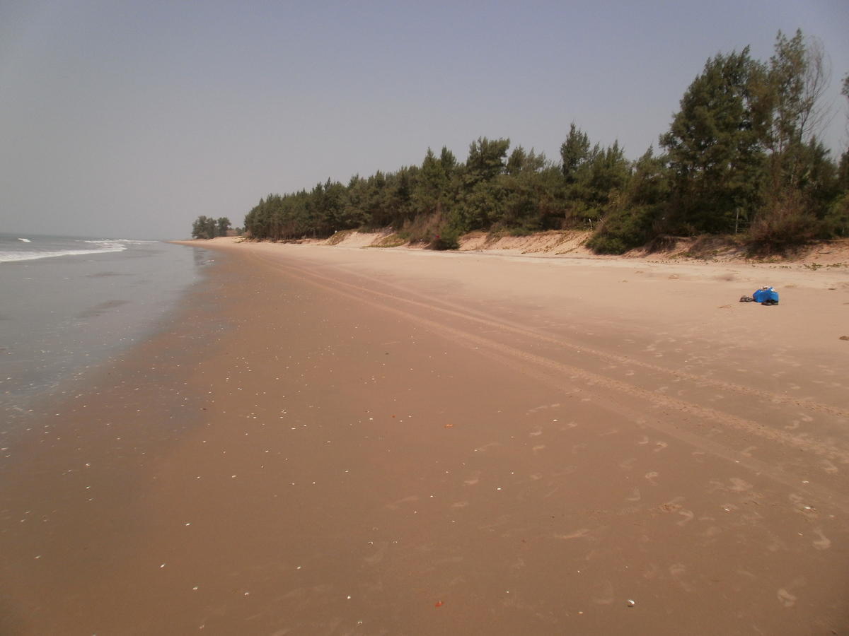 Atlantic Abéné Hotel Abémé Esterno foto